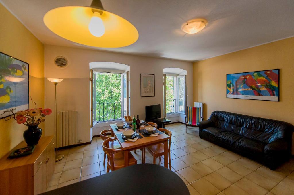 Le Residenze Del Conte Agudio Apartment Malgrate Room photo